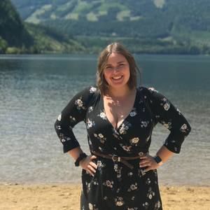 Meet your Posher, Danielle